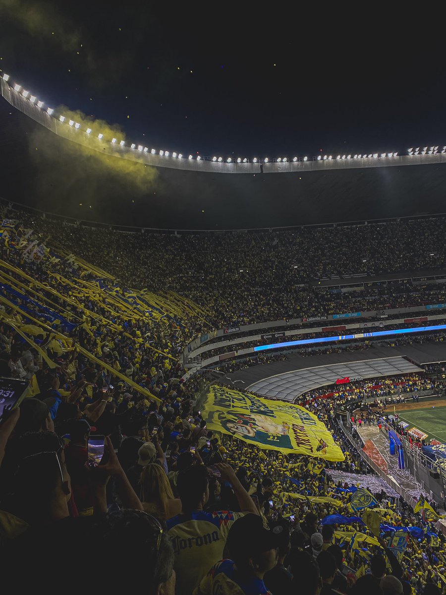 tudimebeto's tweet photo. Hace una semana, nos despertamos con el mejor regalo de Navidad: la 14 de nuestro Club América.

El 17 de diciembre de 2023 nunca lo vamos a olvidar, fue hermoso cerrar el año de esta manera.

Y en 2024, vamos por la 15. https://t.co/wgk9i8mR5a