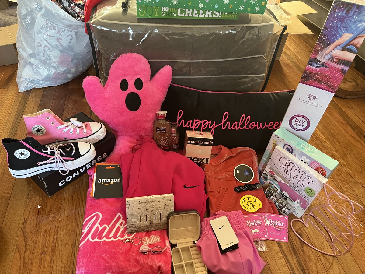 julia ⋆˙⟡ tweet media