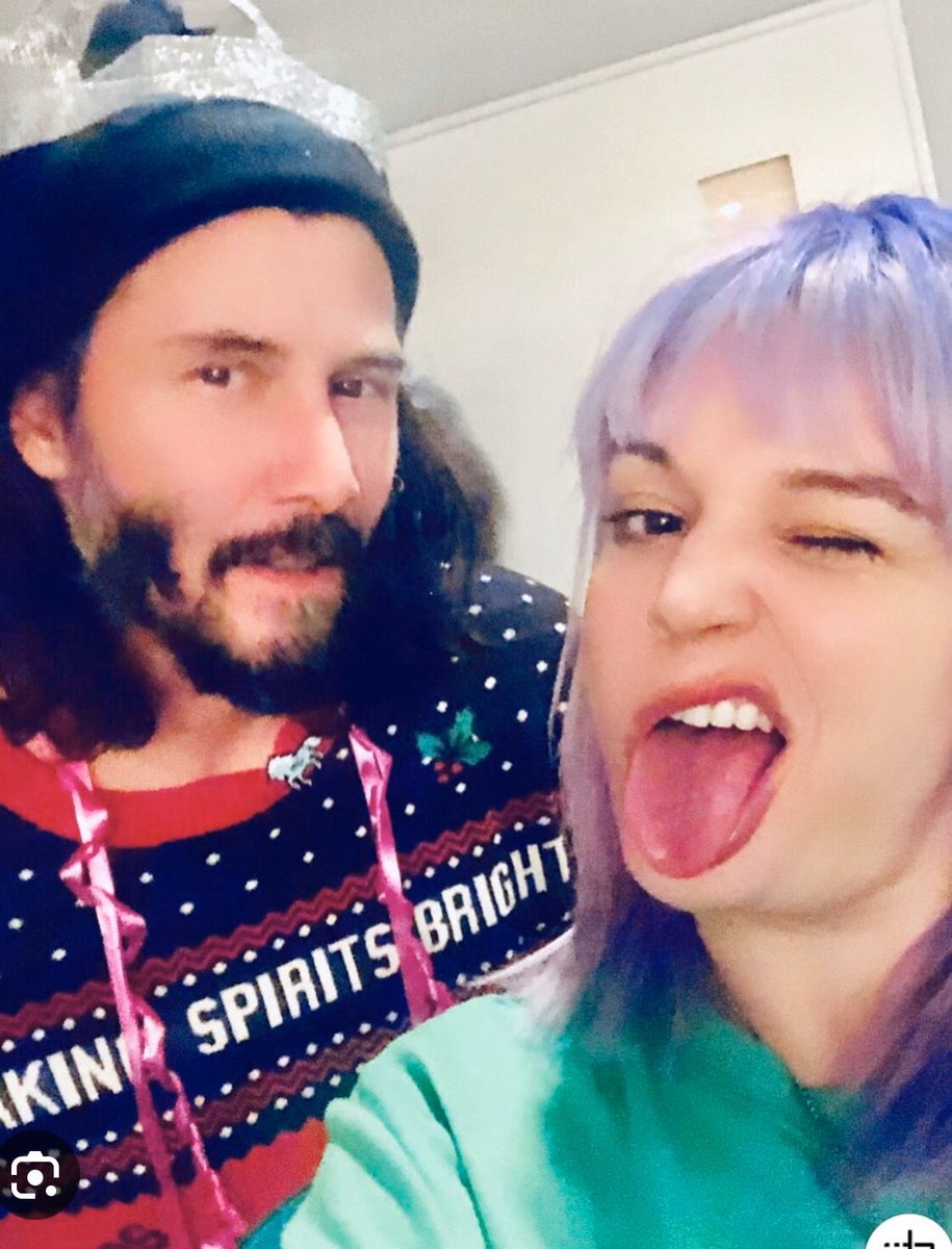 JACK_OFF_JILL_'s tweet photo. Merry #Christmas #jackoffjill friends. (those who celebrate) Be excellent to each other &amp; party on dudes!!!!!! ……lol 🎄🎁🤶🏼 https://t.co/9KMw0Vbw2d