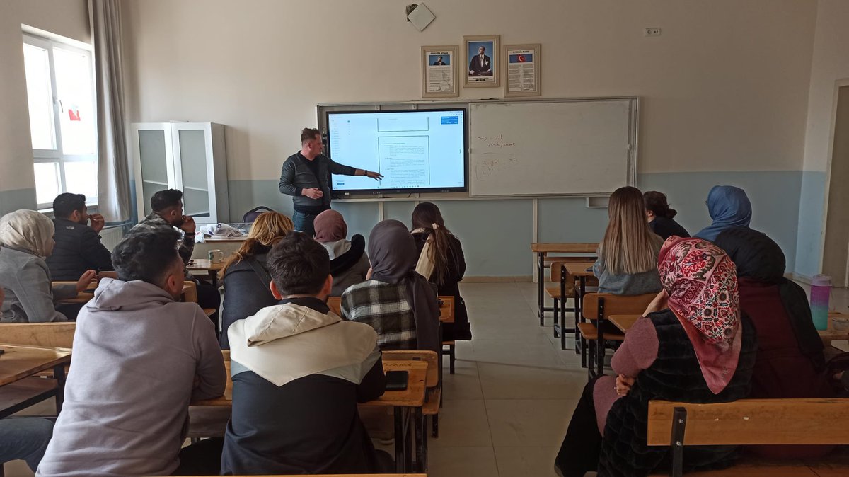 Boydereilkokulu's tweet photo. Okulumuzda #dilimizinzenginlikleri #Bigep ve #Metip projelerinin tanıtım toplantısı gerçekleştirildi. Tanıtımı gerçekleştiren Müdür yardımcımız Fatih Aslan’a ve özveri ile dinleyen tüm öğretmenlerimize teşekkür ederiz.
@HaliliyeMem
@sanliurfammem63
@UrfaValiligi https://t.co/mIQNUVFkaQ