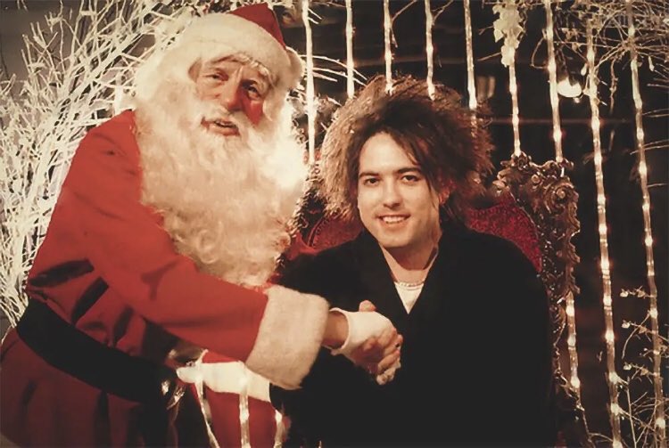 curecentral's tweet photo. merry christmas to those who celebrate !! https://t.co/Vr5EKq1UUr