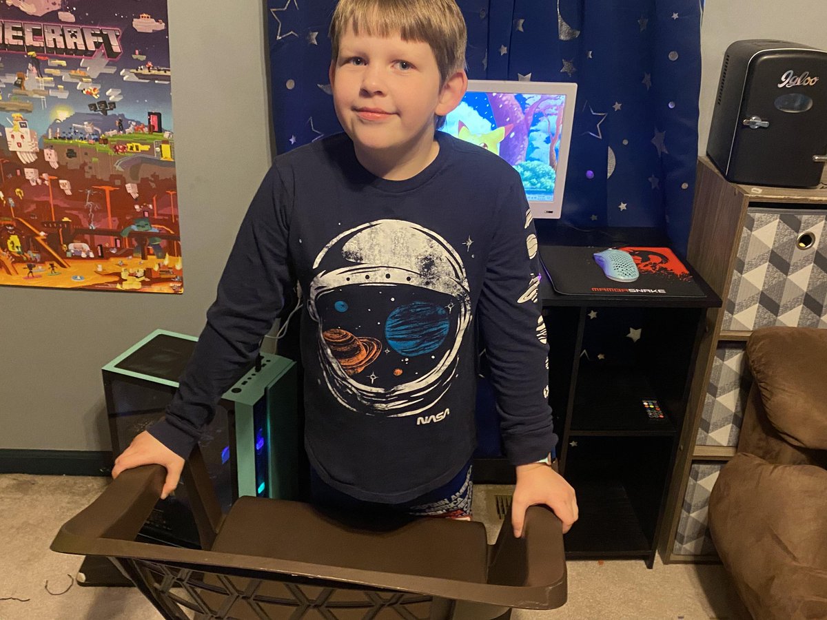 Merry Xmas. Someone likes his first pc