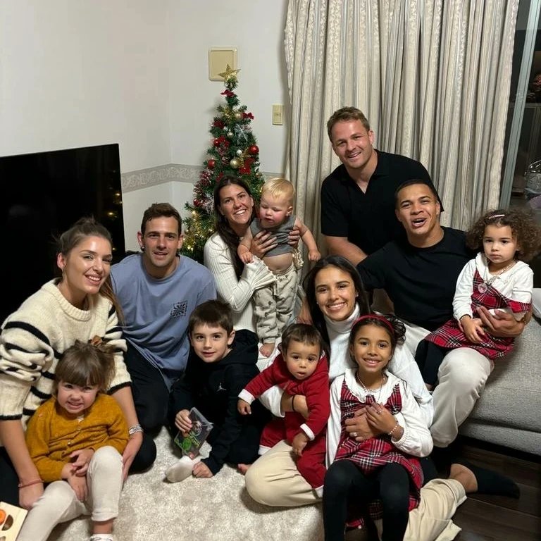 CheslinKolbe's tweet image. Blessed and MERRY CHRISTMAS to all of you.
Love from the Kolbes 🎄🙏🏻 2023