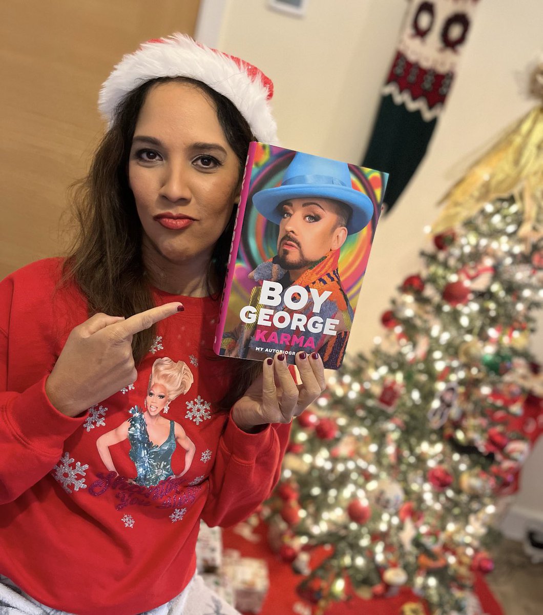 Best gift under the tree 🫶🤩🌲<a href="/BoyGeorge/">Boy George</a> Merry Christmas 🎄
