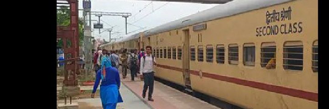 Samdari_Bhildi's tweet image. आदरणीय महाप्रबंधक महोदय @GMNWRailway यात्री सुविधाओं को देखते हुए तुरंत प्रभाव से ट्रेन नंबर 14807 / 08 जोधपुर-दादर एक्सप्रेस का  #मोकलसर व #मोदरान पर 3मिनट का ठहराव दिया जाए जिससे रेलवे को भारी राजस्व (आय) प्राप्त होगी।
@RailMinIndia 
@RailMadad
@AshwiniVaishnaw 
@GMNWRailway