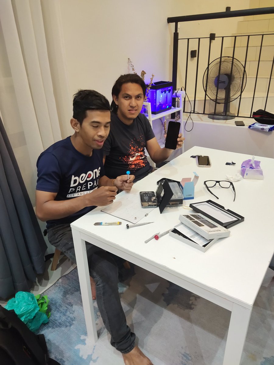 Repair phone sambil tidur🤪🤭
Tukar Lcd Iphone 12 pro max
#lcdreplacement #iphone12promax