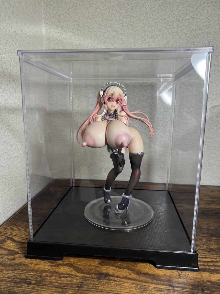 Toastpan2's tweet photo. え？？？なんか押し入れからすごいの出てきたんだけど… https://t.co/pVbNKtcHRo