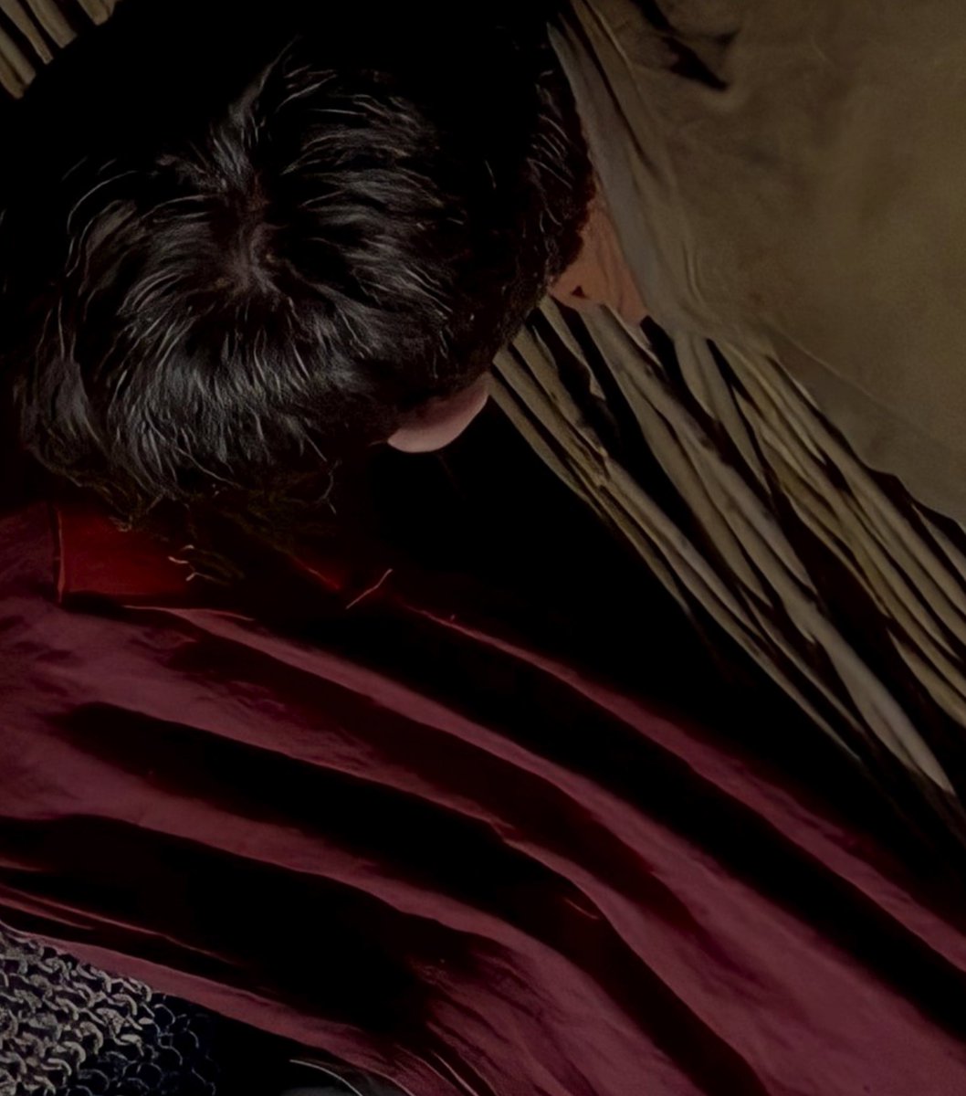 merlin and arthur 🌸 (@merthurlovebot) on Twitter photo 