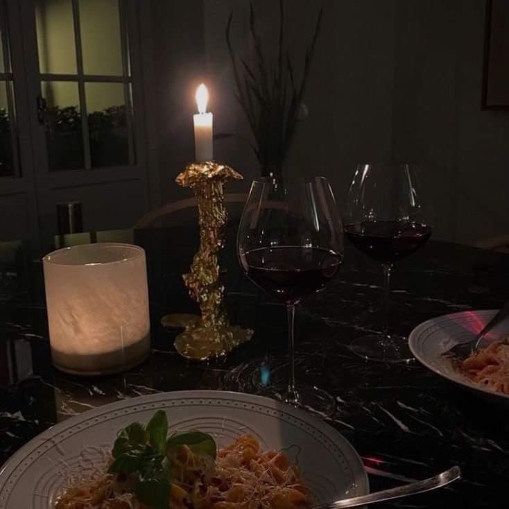 hersunkissed's tweet photo. 𝙈𝙚𝙧𝙧𝙮 𝘾𝙝𝙧𝙞𝙨𝙩𝙢𝙖𝙨 with you ♡ 

; this year i already have Mr.Ellis by my side 🎄 https://t.co/58fywLZvRW