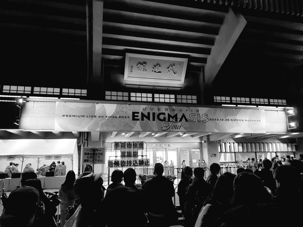 just Melody 聴けたのほんまに嬉しかった。
中学生の時、めちゃくちゃリピートで聴いてた
#UVERworld
#UVERworld_ENIGMASISTOUR