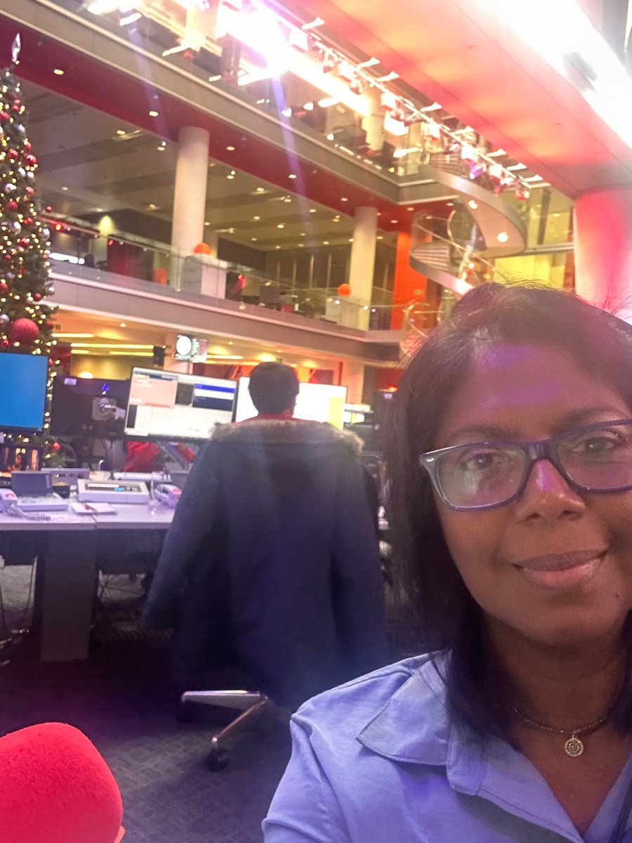 Merry Christmas to you from me and the ready of the OS team..join us if you can..we are live on the BBC WorldService! One more hour to go 🤗🎄🥳