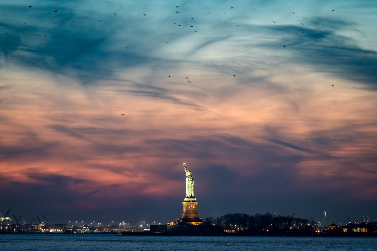 Rzp716's tweet photo. Statue of Liberty from Governors Island Ferry https://t.co/C9Iu5lGrxb