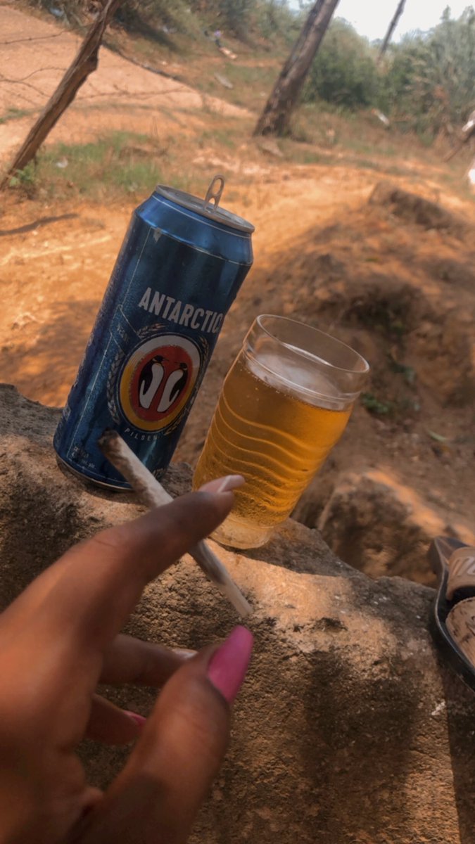 Joyce36253554's tweet photo. Calor terrível 🤭🍺 https://t.co/xh3aZK3ChZ