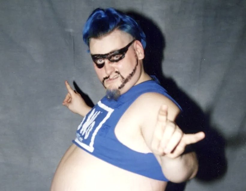 ecwpod's tweet photo. All I want from Christmas is a follow from @BlueMeanieBWO https://t.co/nBTuRJ604w