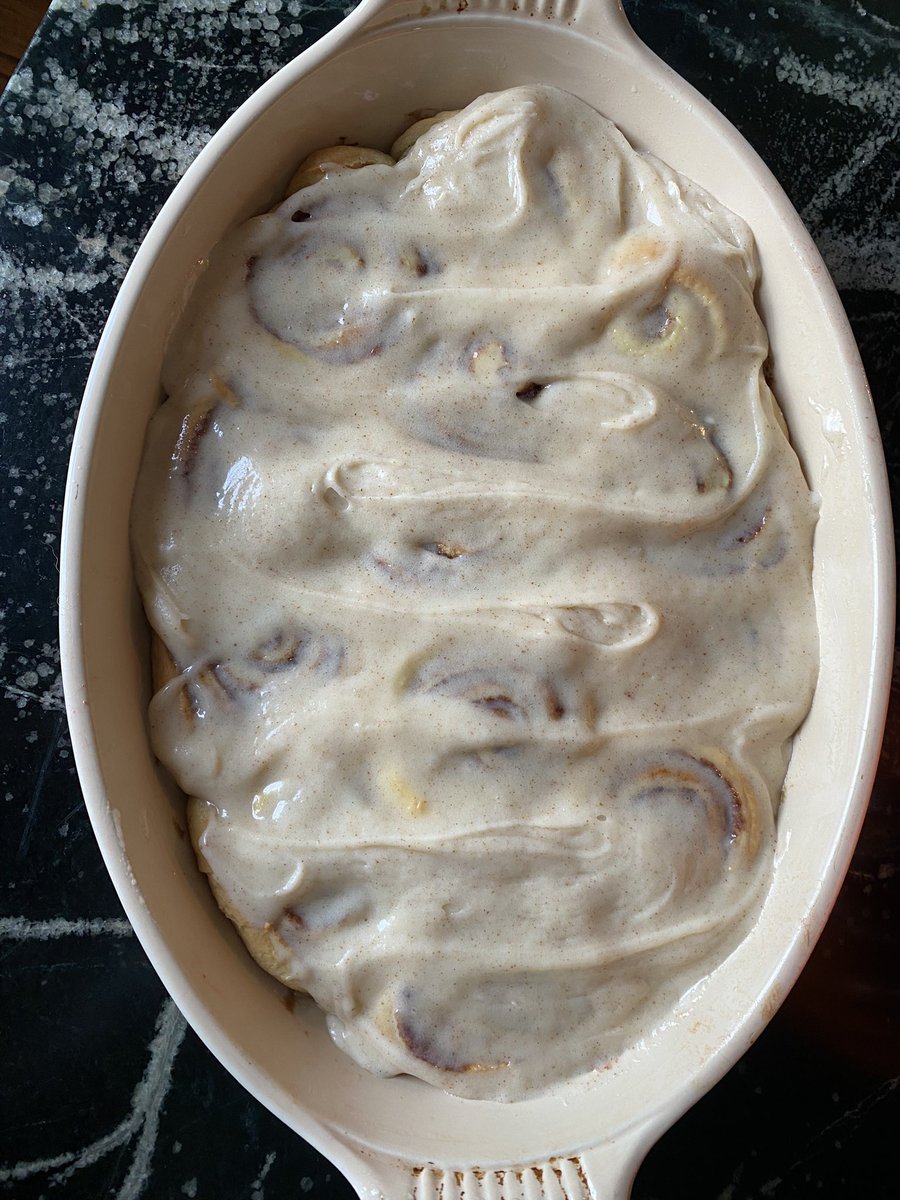 hackergrl's tweet image. salted brioche cinnamon rolls with brown butter cream cheese frosting for christmas morning 🧚