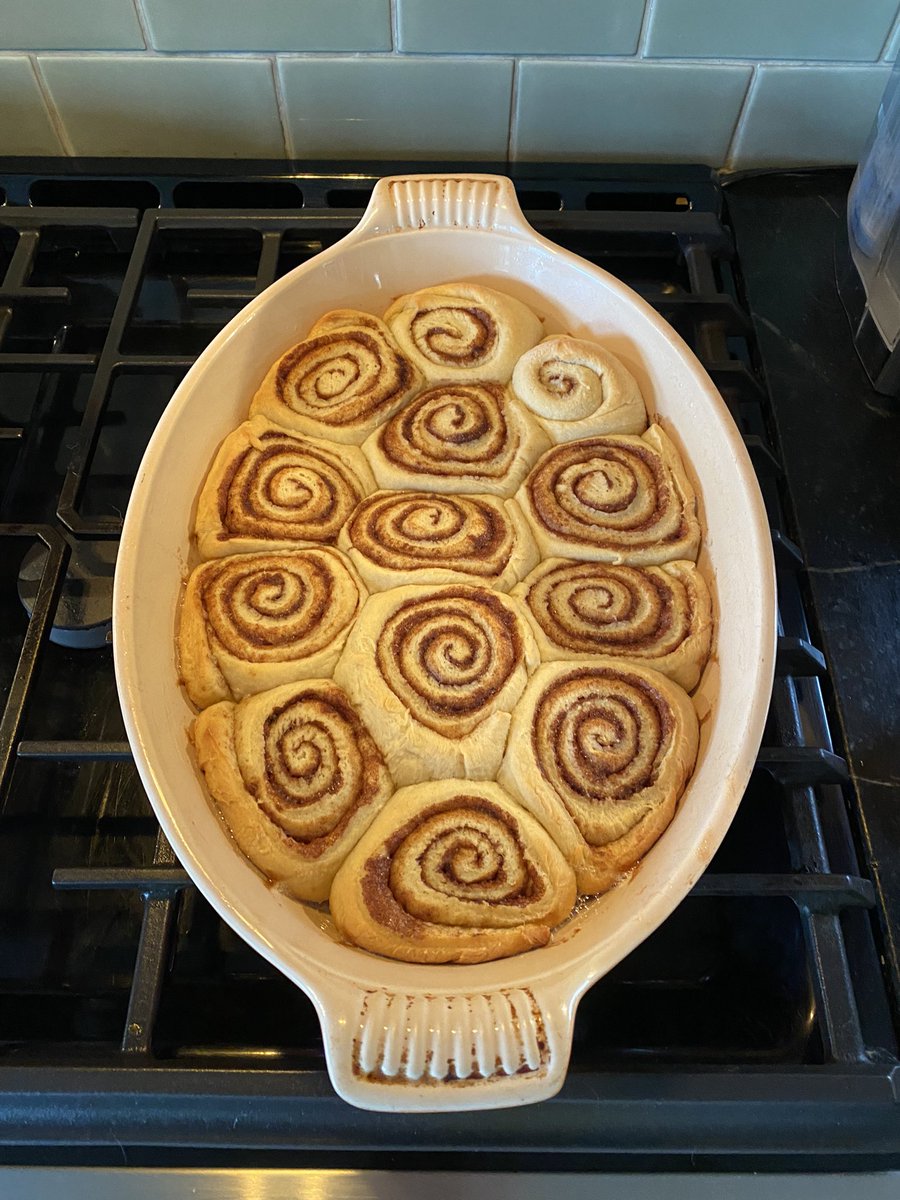 hackergrl's tweet image. salted brioche cinnamon rolls with brown butter cream cheese frosting for christmas morning 🧚