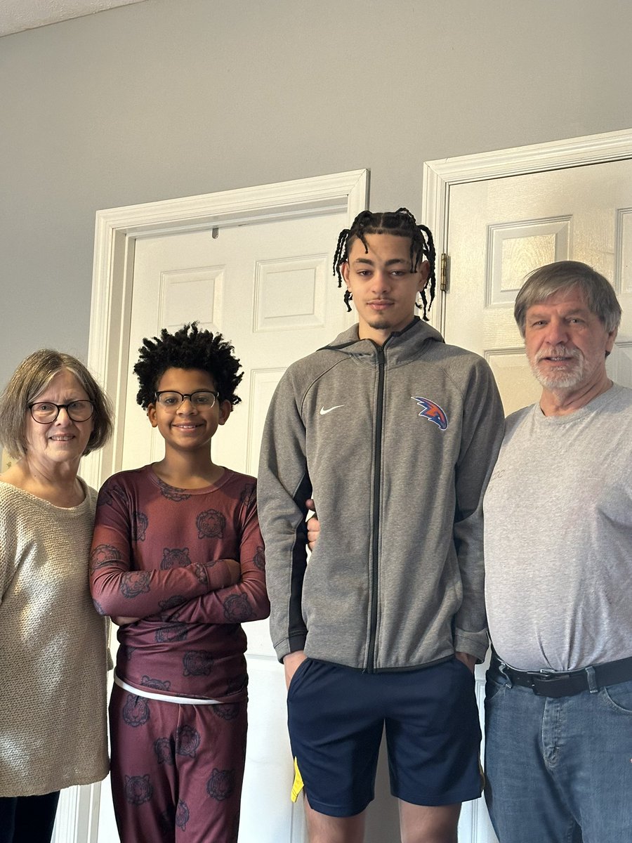 Aaron Rigdon (@aaronrigdon1) on Twitter photo Merry Christmas from the Rigdon’s! Merry Christmas from the Rigdon’s!