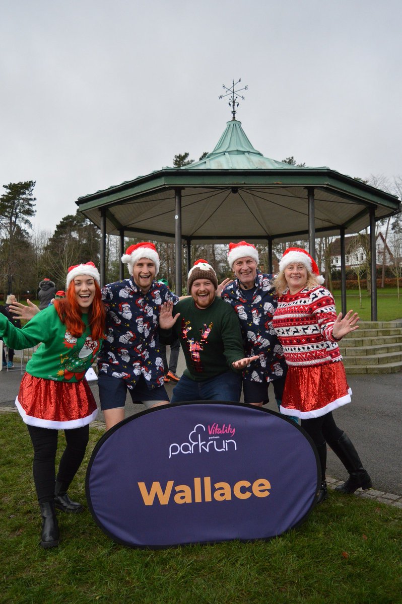 Over 600 photos from today are now available over on the Facebook page. 🎅🏼