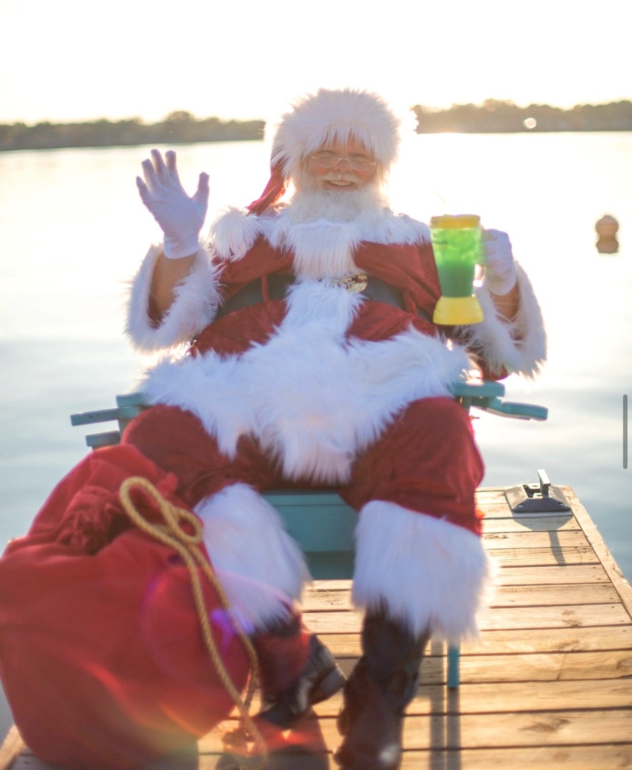 Wishing you and your family a very 'Merry Christmas, Island-Style' from Margaritaville. 🌴🎅🏽

Whether you're rocking a Santa hat or a sun hat today, may your Christmas be filled with warmth, relaxation, and lots of love.