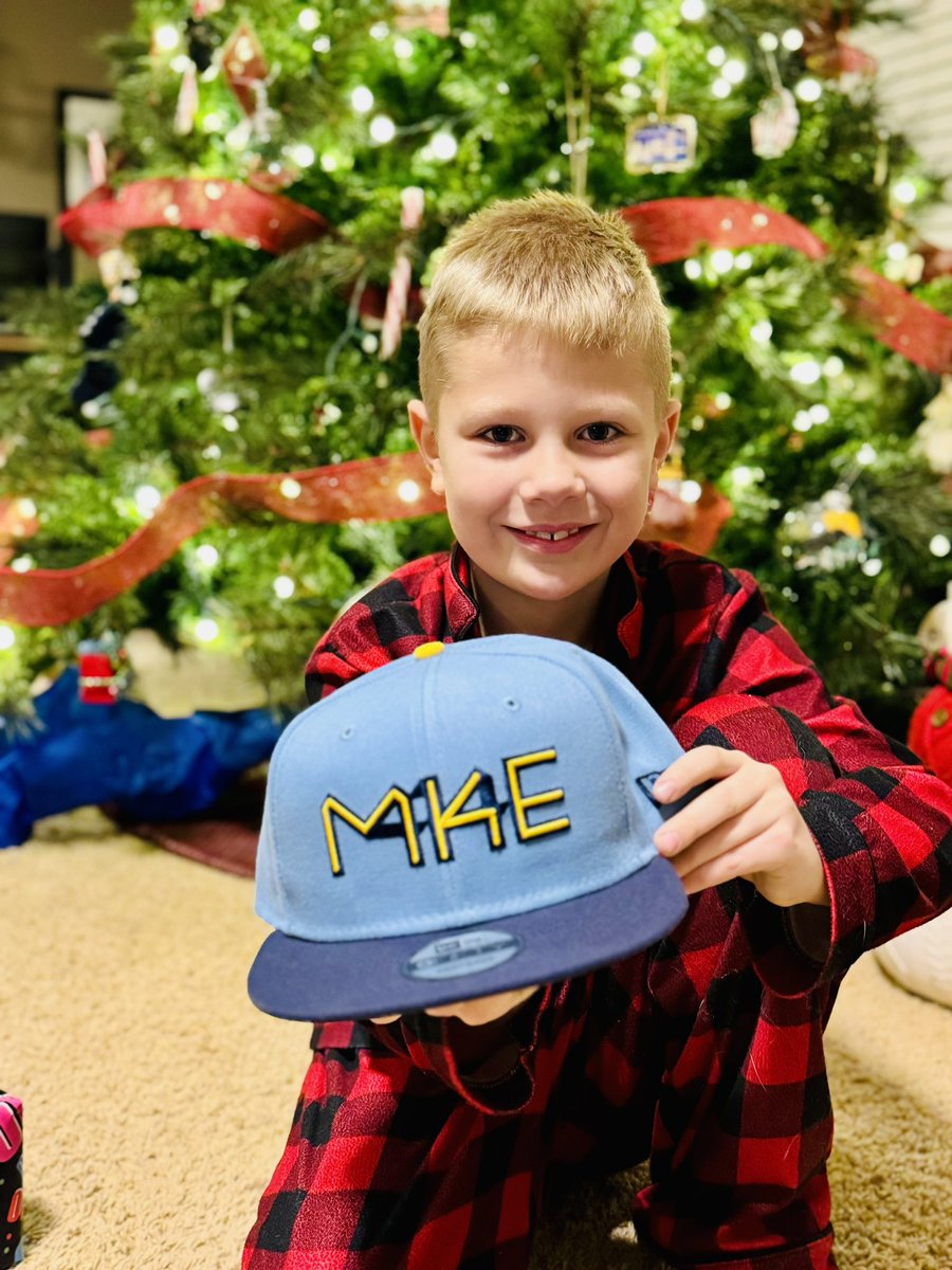 CUBlueJay's tweet photo. Nothing better than @Brewers gear for Christmas — including a Jackson Chourio prospect card in your stocking. #BrewCrew https://t.co/OCj0vAQPiP