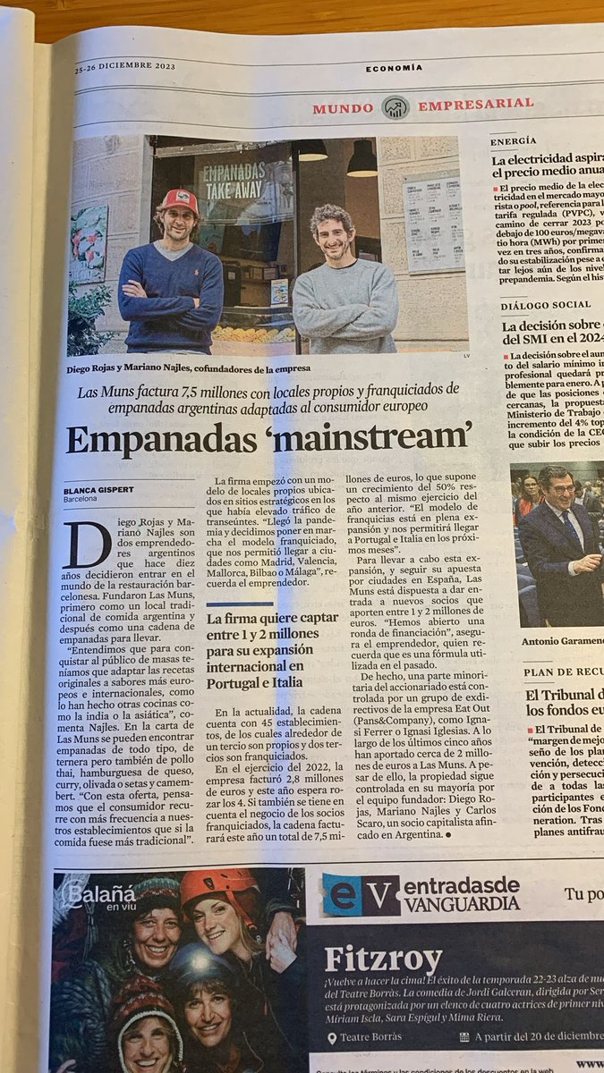 Un poco de autobombo no? <a href="/lasmuns/">Las Muns</a>  en <a href="/LaVanguardia/">La Vanguardia</a>