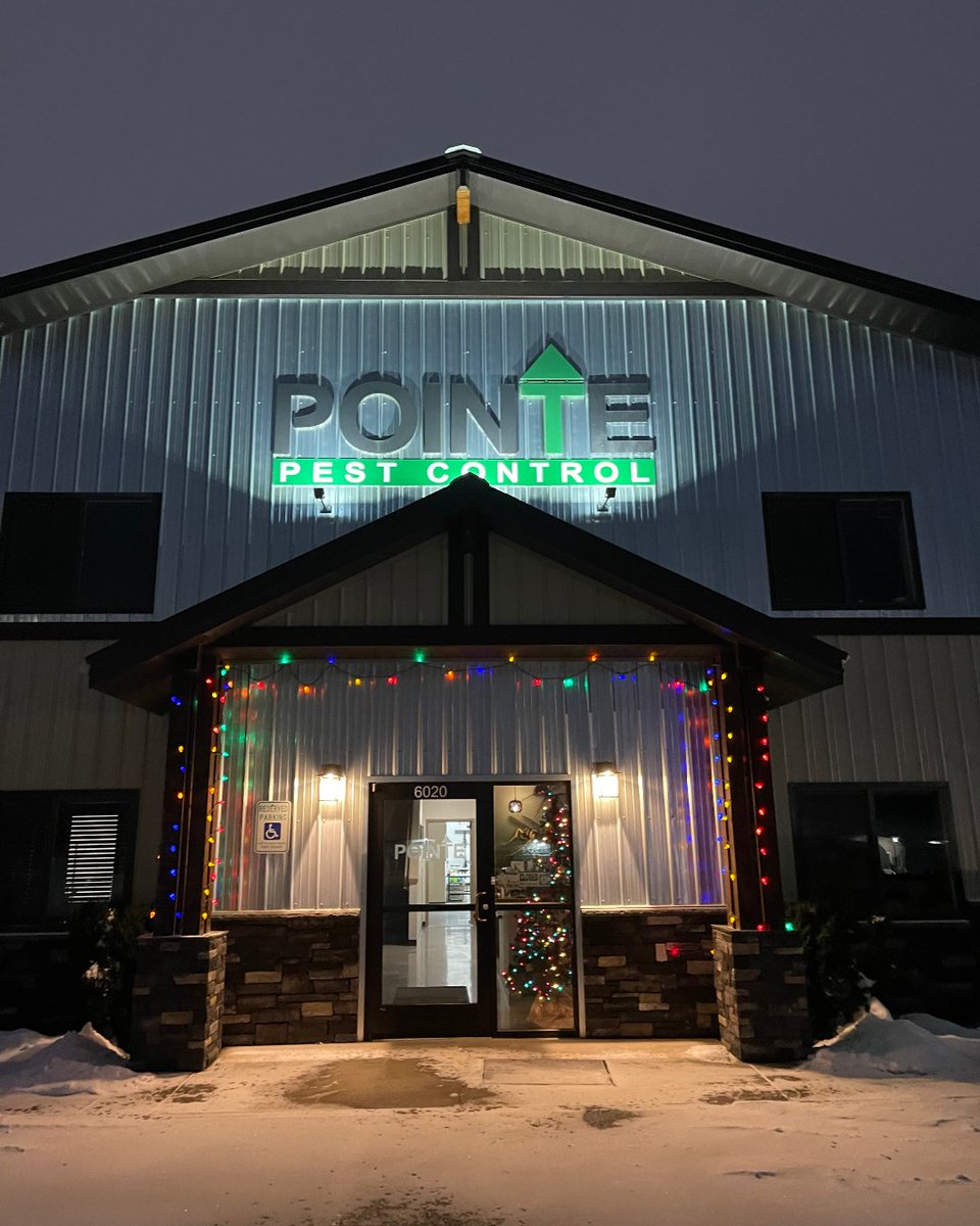 PointePest's tweet image. Merry Christmas and Happy Holidays from Pointe Pest Control 🎄