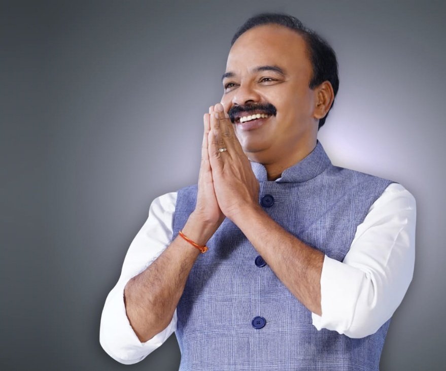 MDAsifTRS's tweet photo. Felt Overjoyed by the news being Circulated in the Chevella Parliamentary Constituency.. 

Millions of Best Wishes to you Ranjith Reddy saab on being the Flag bearer of BRS party.
@DrRanjithReddy
@KTRBRS https://t.co/hFpvCfuhlx