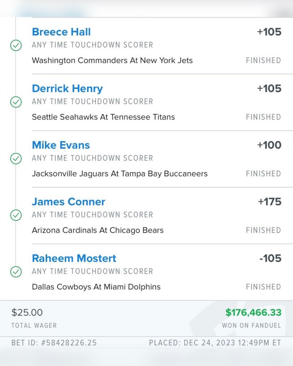 br_betting's tweet photo. $25 TD PARLAY CASHED FOR $176K 😱

IT'S A CHRISTMAS MIRACLE.

(via @FDSportsbook) https://t.co/yEwsBkogJ7