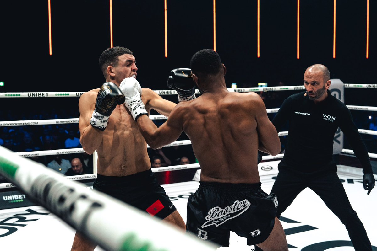 GLORY_WS's tweet photo. Never was a point fighter 😤 #GLORY90 https://t.co/NakGOX9AeU