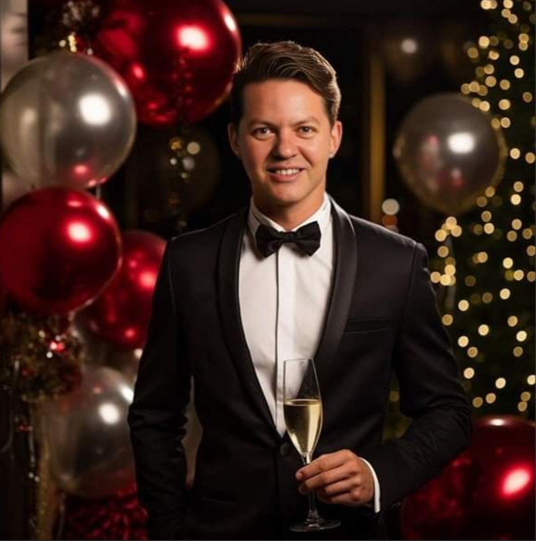 Merry Christmas and a prosperous 2024 to everyone!

 #artist #NFTCommunity #NFTartists #iA #visualart #emprendedores #ArtistOnX