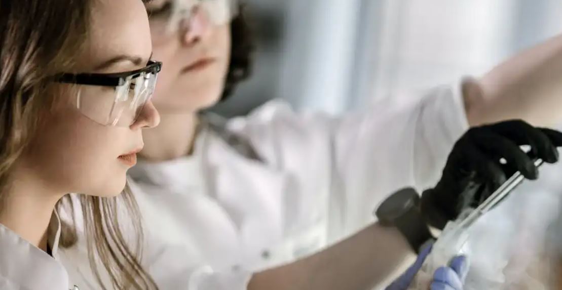 segurmas's tweet photo. 👩‍🔬La prestigiosa científica Marie Curie sufrió las mismas discriminaciones que aún hoy siguen sufriendo las mujeres @Constanteyvital https://t.co/4mtRySDqdT https://t.co/ggD9F9oXzy