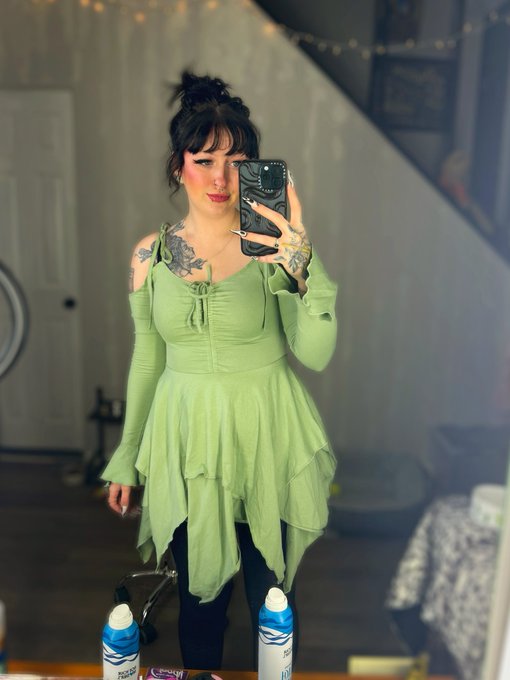Merry Christmas 🥰 https://t.co/ydwIXhI9NX