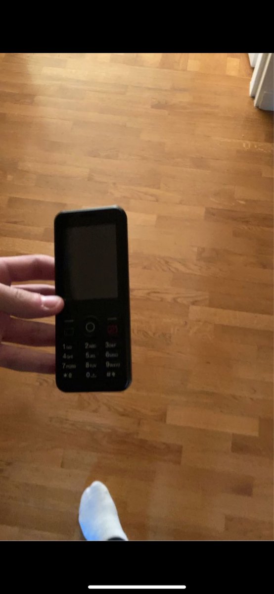 theblasters07's tweet photo. @WankilStudio Un nouveau téléphone https://t.co/9vaLr9oWP7