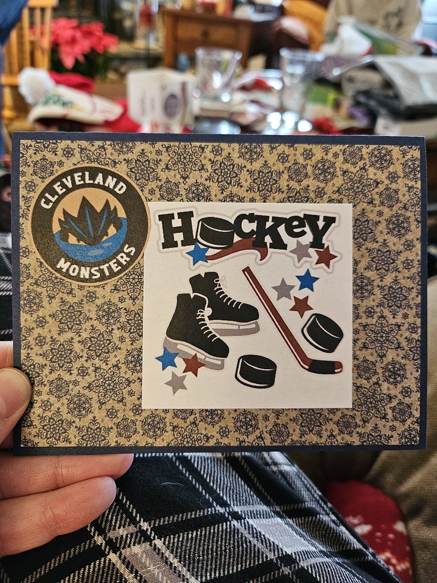 aleoconn's tweet photo. A super generous Christmas gift from my in-laws! #fearthedepths
@monstershockey https://t.co/zoJ2jUkkLf