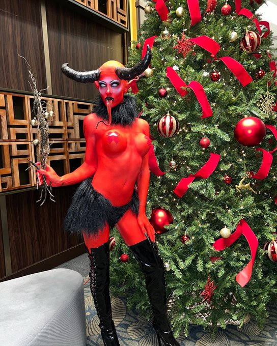 Merry KRAMPUS 👹⛓️ https://t.co/0zIKTKDwNi