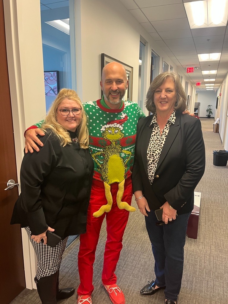 MacCreggerBSM's tweet photo. 🎄 Rocking my Grinch sweater because loan officers need a little mischief, too! Wishing everyone a #MerryChristmas filled with joy, cozy moments, and the excitement of new beginnings. Here's to a holiday season that's anything but "Grinchy"! https://t.co/1VOfxjpMDB