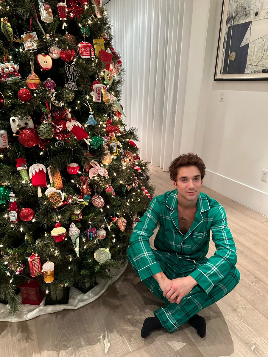 Daniel Seavey tweet media