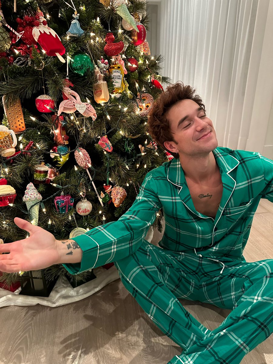 Daniel Seavey tweet media