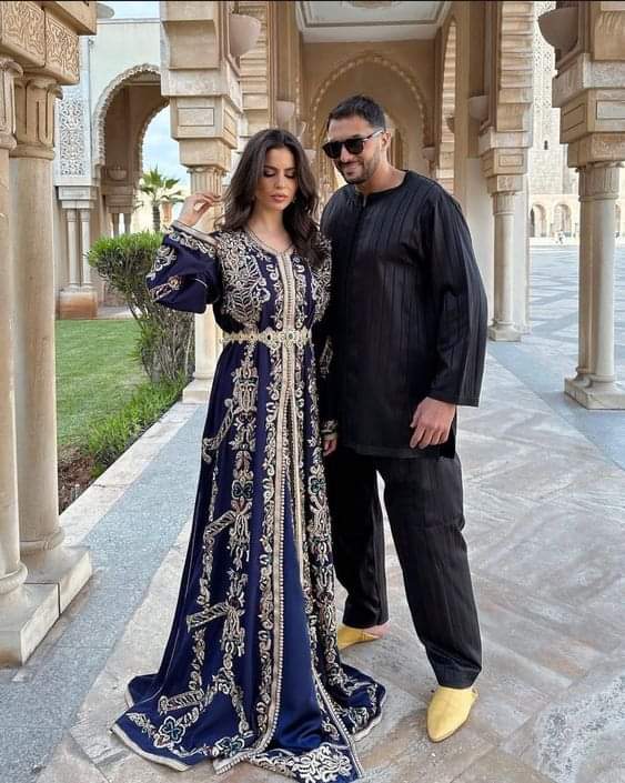 thalirguibi's tweet photo. #Moroccan🇲🇦 couple,wearing #Traditional #Clothes #Caftan
#Jabador #MoroccanLifeStyle https://t.co/GUSm97toUm