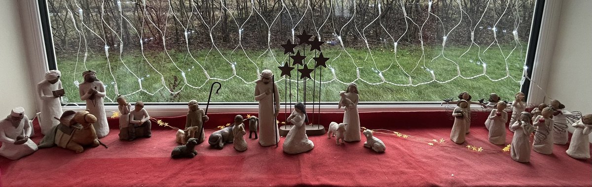 SJA_RERC's tweet photo. Gloria in excelsis !!! Wishing everyone every peace and joy this Christmas @st_johnsacademy https://t.co/dPoX2gn5gg