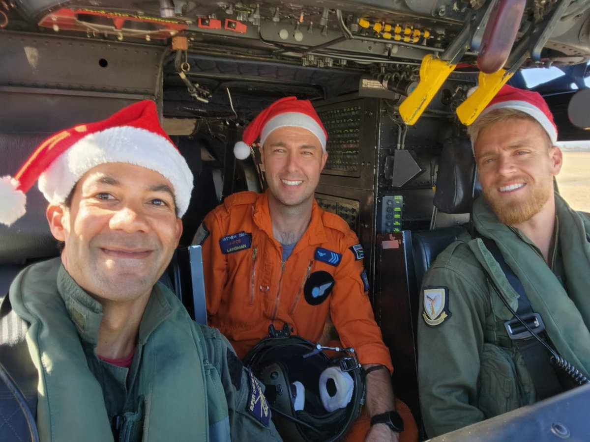 deanwingrin's tweet photo. What started as a day when the family turned into another busy day. These Santa's (from the 22nd Santa Sqn) delivered water instead of toys though. https://t.co/0CEuvZXeVj