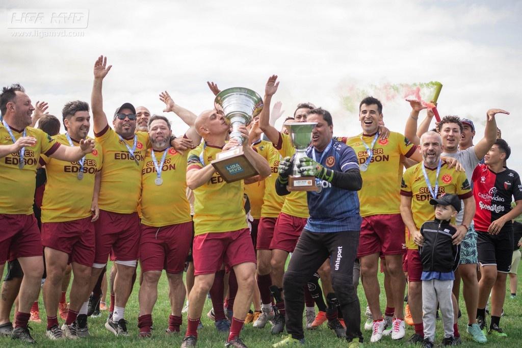 Feliz Navidad familia de Olimpo Senior!

#ElClubDelBarrio❤️💛💜