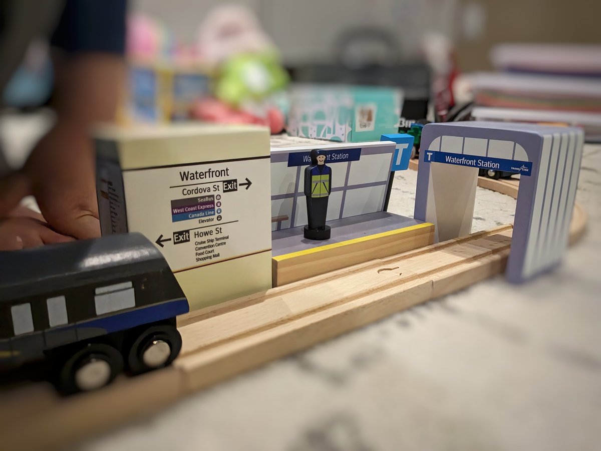 This Waterfront station set has made my #SkyTrain-obsessed kiddo's entire Christmas! <a href="/TransLink/">TransLink BC</a>