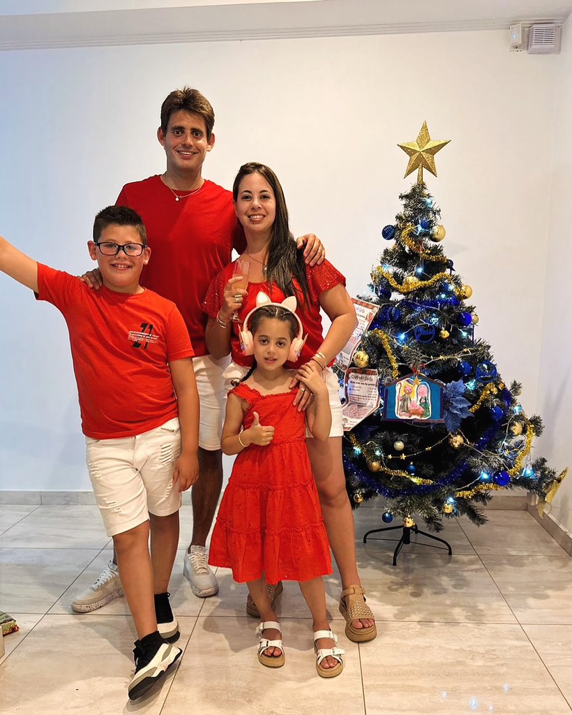 Feliz Navidad para todos!!! <a href="/JessiGaitan17/">𝕁𝕖𝕤𝕤𝕚 𝔾𝕒𝕚𝕥𝕒𝕟 ✯🩵</a> ❤️