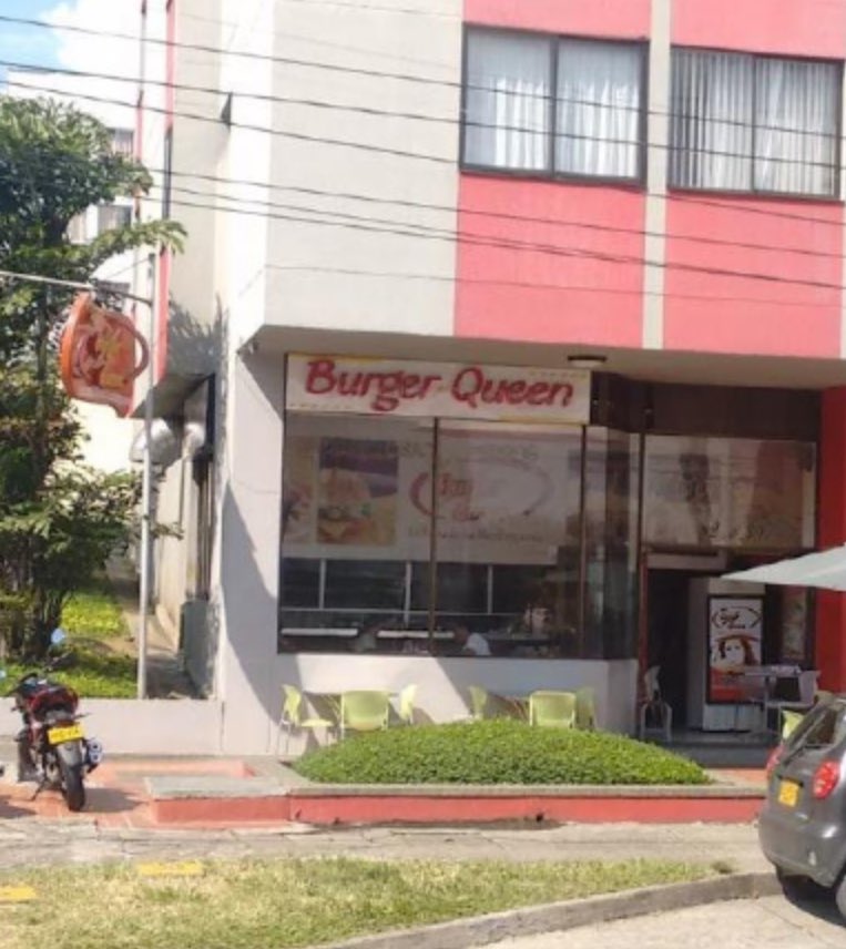 derzzyd's tweet photo. Blatant copyright infringement in the developing world, a series. 

Installment 3: Burger Queen https://t.co/z9F97LImWj