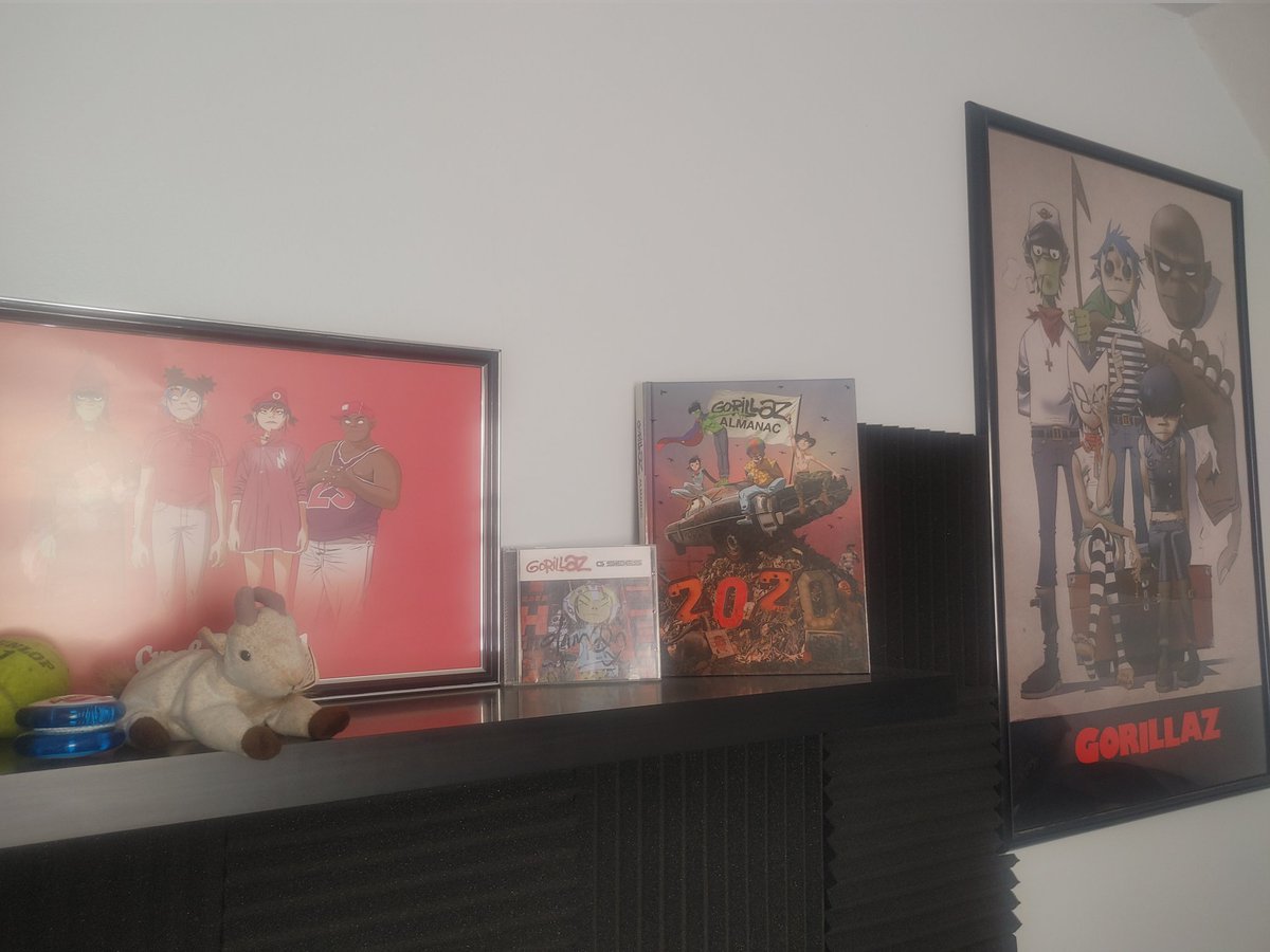 @obsess__possess Signed cd!!!
The gorillaz wall grows :D