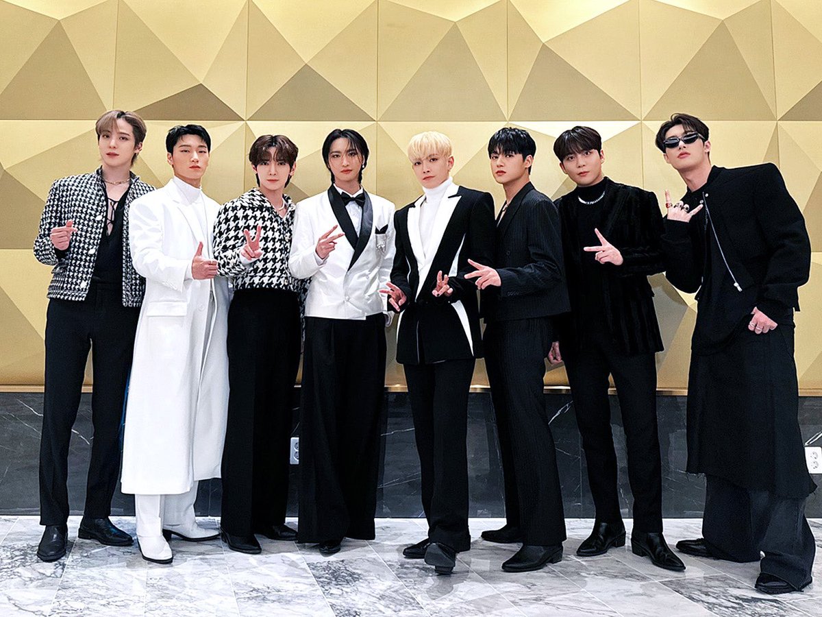 itzyteezfiles's tweet photo. #itzyteez wearing black &amp; white for #2023_GAYO_DAEJEON 🖤🤍 https://t.co/T97MoCGzJf