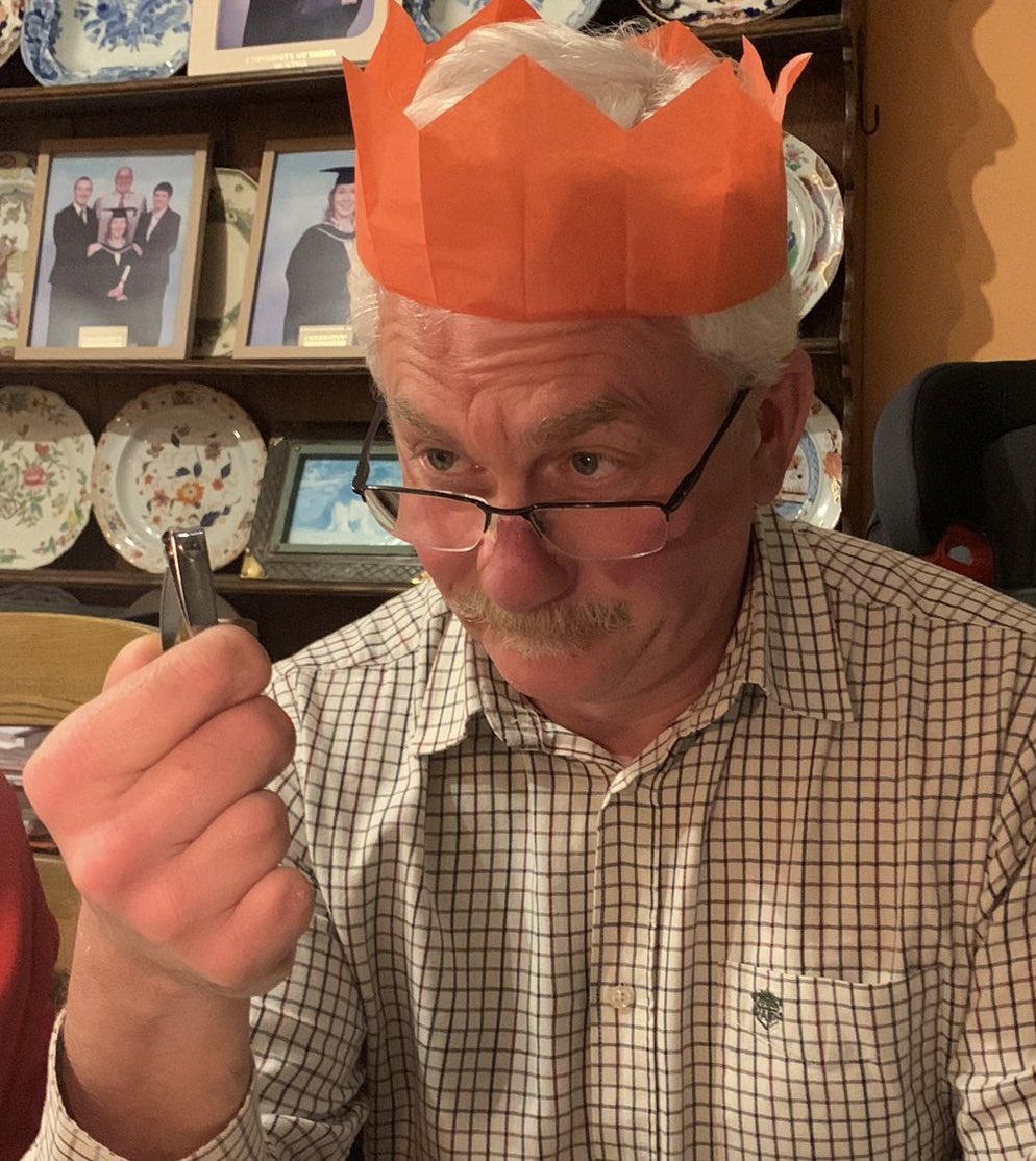 NigelVardy's tweet photo. Don’t you just love Christmas crackers..! #frostbite #nonails https://t.co/9AZP94lCxD