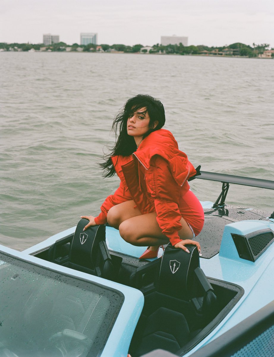 Camila_Cabello's tweet photo. in miami we have two seasons. hot as fuck. and hot. https://t.co/ROuATD7pYU