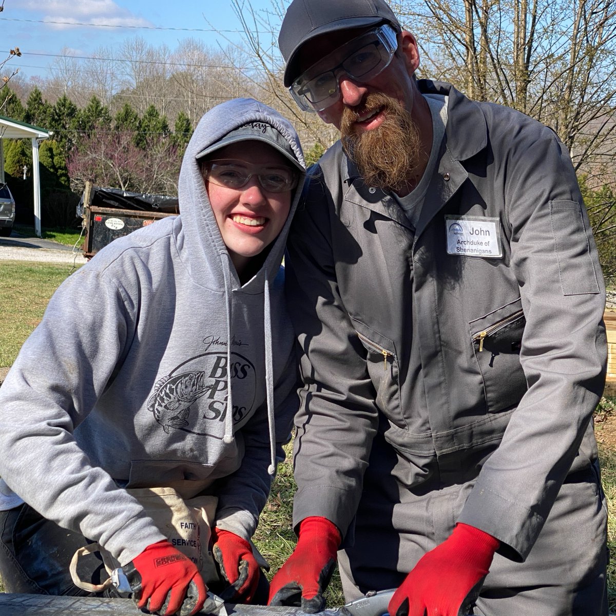 ChrisAppProj's tweet photo. We invite you to share in CAP"S #12DaysofService, shouting out our past volunteers. Who is excited for #WorkFest2024? We hope to welcome you back to help people in need. Today's photo shows the Oliva family who come to Appalachia every year with groups from @michiganstateu. https://t.co/91JmV5jsuc